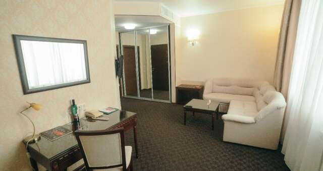 Гостиница Green Hall Hotel Каменск-Уральский-16